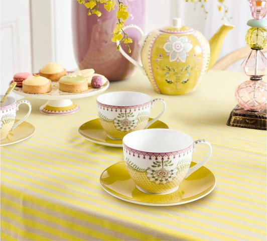 ספל ותחתית פורצלן Lily&Lotus Tiles Yellow בנפח 300 מל מבית Pip Studio