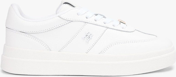 נעלי טומי הילפיגר Debossed Th Monogram Leather Court Trainers נשים