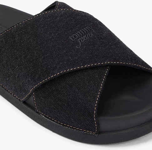 כפכפי טומי הילפיגר Denim Crossover Strap Lightweight Slides נשים