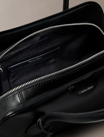 תיק קלווין קליין Multi Compartment Shoulder Bag נשים - קלווין קליין - Black