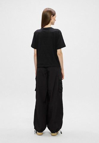חולצת טישירט קצרה קלווין קליין Boxy Coctail Logo Tee נשים