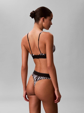 חזייה קלווין קליין Stretch Thong - Graphic Monogram Microfibre נשים - קלווין קליין - MultiColor