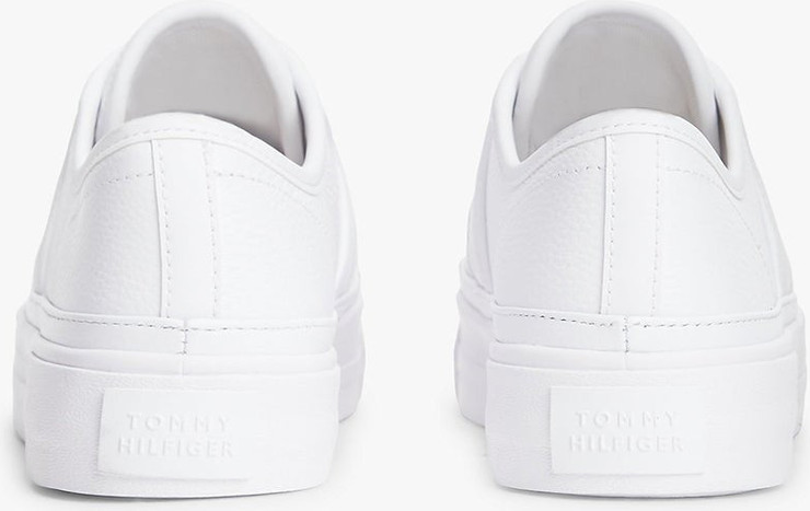 נעלי טומי הילפיגר Logo Pebble Grain Leather Platform נשים