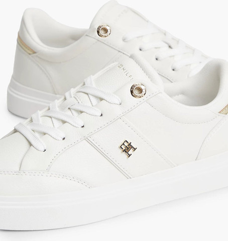 נעלי טומי הילפיגר Pebble Grain Leather Cupsole Trainers נשים