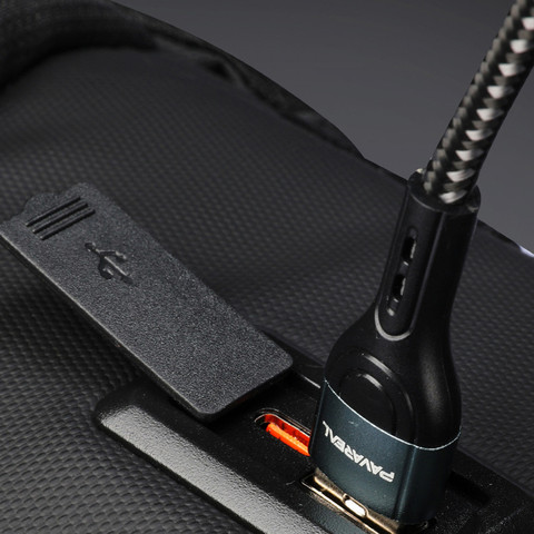 תיק גב Quastion Signature 35L למחשב 16 אינץ' יציאת USB מבית כאמל מאונטין - שחור