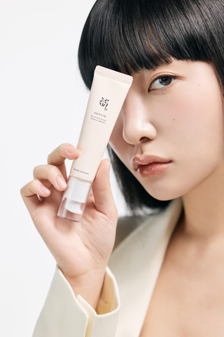 RVIVE EYE SERUM סרום מחדש לעיניים עם ג'נסינג ורטינל