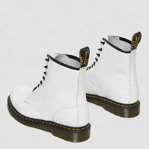 Dr Martens  INFANTS LACE BOOT 1460 T WHITE PATENT LAMPER 15373100 נעלי אופנה