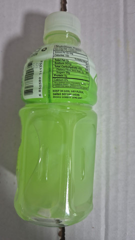 Mogu Mogu Melon משקה בטעם מלון עם חתיכות ג'ל קוקוס