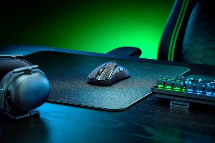 עכבר אלחוטי Razer DeathAdder V3 Pro בצבע שחור