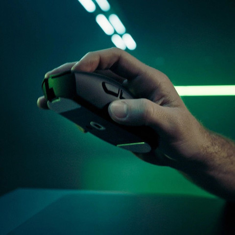 עכבר גיימינג ארגונומי אלחוטי Razer DeathAdder V4 Pro - שחור