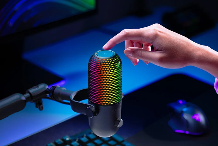 מיקרופון קונדנסר עם תאורת RGB לגיימרים עם תאורת Razer Seiren V3 Chroma - צבע שחור
