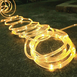 Solarlight שרשרת נורות לדים - חבל לדים סולארי 100 לד 12 מ' עם שלט אלחוטי ו-USB | לבן חם