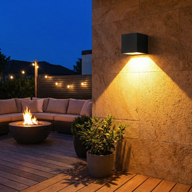 Solarlight תאורת חוץ סולארית - מנורת קיר דאון סולארית בעיצוב מרובע דגם סול | סולאר לייט