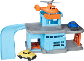 Green Toys משחק לילד סט חניון עם רכבים ומסוק - GREEN TOYS