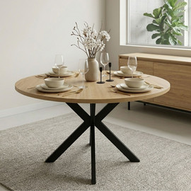 Tudo Design שולחן אוכל עגול בקוטר 120 ס"מ בגוון אלון ורגלי מתכת שחורות דגם ברקת