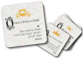 BABY-NAME סט 5 תחתיות עץ לכוסות מעוצבות בכיתוב אישי