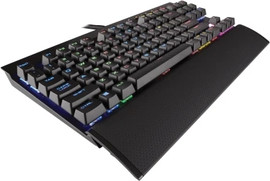 Corsair מקלדת גיימינג מכנית Corsair K65 RGB RAPIDFIRE בצבע שחור
