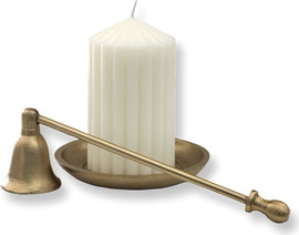 Ronari Home מארז “אור וקסם” מעוצב בנר, מגש ופעמון לכיבוי הנר בגוון זהב
