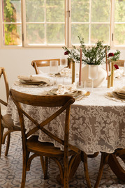 CASA BELLA מפה אורגנזה ובסיס אבן עגול