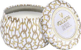 VOLUSPA נר ריחני בקופסת פח - Suede Blanc