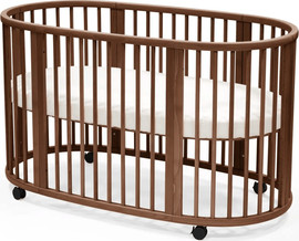 Stokke סטוקי סליפי V3 מיטה + עריסה כולל 2 מזרנים  צבע אגוז STOKKEE
