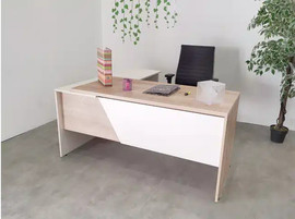 Office Royal שולחן משרדי עם שלוחה דגם אודיסה – EDUSSA - רוחב-180-סמ
