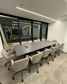 Office Royal שולחן ישיבות בוויוני