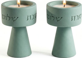 SURI סט פמוטים מעוצבים לשבת מבטון קלאסי עם חריטת שבת שלום - צבע מנטה