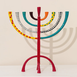 SURI חנוכיה גדולה ומעוצבת בעבודת יד בצבע אמייל - מודל The Classic Premium - אדום