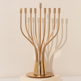 SURI חנוכיה ענקית בעיצוב מרהיב מניקל וציפוי זהב - דגם The Holy Spirit