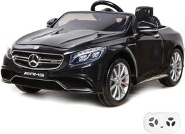 TOYS&MORE מכונית ממונעת לילדים מרצדס 12 וולט GLA 45 AMG לבן/שחור BOBTOYS
