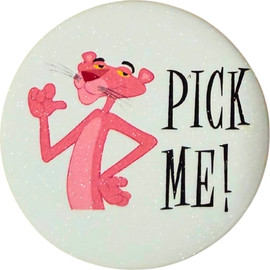 Anime Market סיכה ורודה של הפנתר הוורוד “Pick Me!” – סיכה מנצנצת 58 מ״מ לאספנים