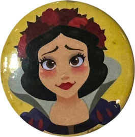 Anime Market סיכת נסיכה שלגיה – סיכה צבעונית בקוטר 32 מ”מ | Snow White Pin