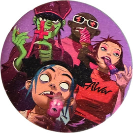 Anime Market סיכת Gorillaz New Gold – סיכה מנצנצת 58 מ״מ