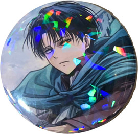Anime Market סיכת לוי בתלבושת הקלאסית – Attack on Titan | סיכת אספנות מנצנצת 58 מ”מ — שני