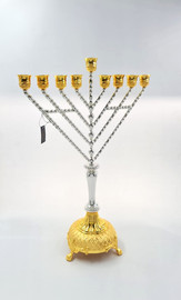 הכל כלול חנוכייה בגימור מוזהב, 52 ס״מ