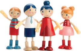 Tender Leaf Toys משפחת בובות מעץ