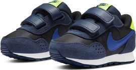 NIKE נעלי סניקרס נייקי Nike MD VALIANT נעלי אופנה
