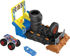 Hot Wheels זירת ריסוק צמיגים של משאיות מפלצת עם רכב ריסוק