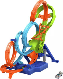 Hot Wheels מסלול עם משגר חשמלי, 4 לופים ואזור התנגשות משולש חשמלי בגובה של יותר מ 60 ס"מ