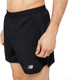 New Balance מכנסי ריצה עם טייץ לגבר 7 אינץ' צבע שחור ניו באלאנס New Balance Core 2 in 1