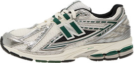 New Balance נעלי סניקרס New Balance לנשים דגם 1906