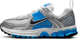 NIKE נעלי סניקרס Nike לנשים ונוער דגם Zoom Vomero 5