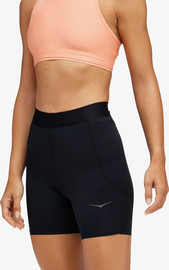Hoka HOKA Novafly 6'' Knit Short - מכנסי ריצה והליכה לנשים נובה פליי בצבע שחור