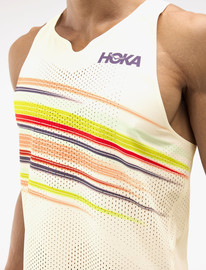Hoka Hoka Race Day Singlet - גופיית ספורט הוקה לגברים בצבע אלבסטר פלייר