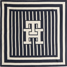 TOMMY HILFIGER צעיף משי מבית TOMMY דגם TOM-AW0AW18327-DW6