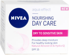 NIVEA AQUA EFFECT MOISTURIZING DAY CARE קרם לחות לעור יבש/רגיש