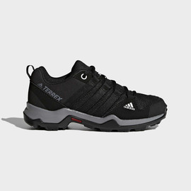 Adidas אדידס נעלי נוער ספורט עם שרוכים רשת מקדימה סוליית טרקטור אפור גפה בצבע שחור (TERREX AX2R K)