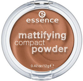 essence MATTIFYING פודרה דחוסה למראה מט 50