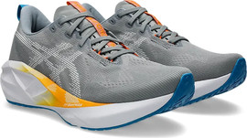 Asics Asics Novablast 5 Men 1011B974-020 נעלי ריצה